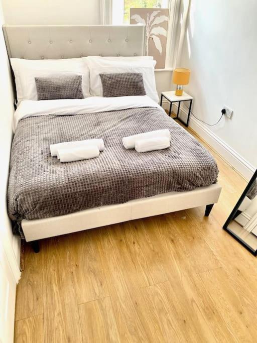 Flat 3 Gr 1 Bedroom 3 Mins Walk Mile End Station Londres