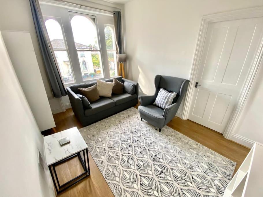 Flat 3 Gr 1 Bedroom 3 Mins Walk Mile End Station Londres