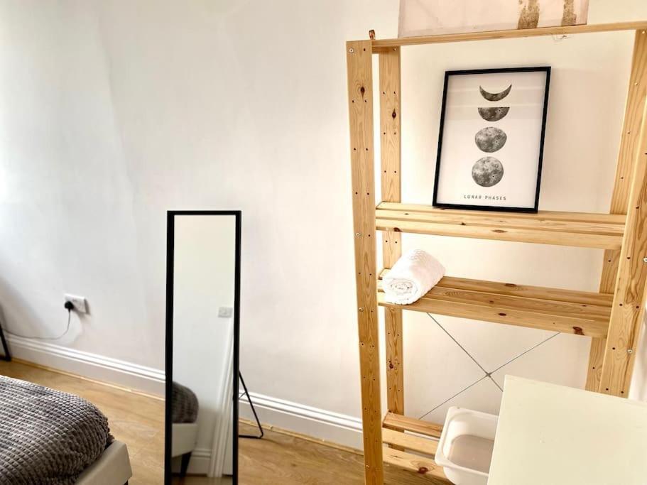 Flat 3 Gr 1 Bedroom 3 Mins Walk Mile End Station
